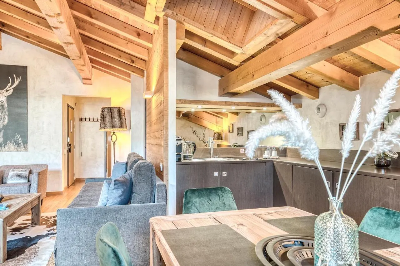 Les Loges Blanches Megeve Hotel