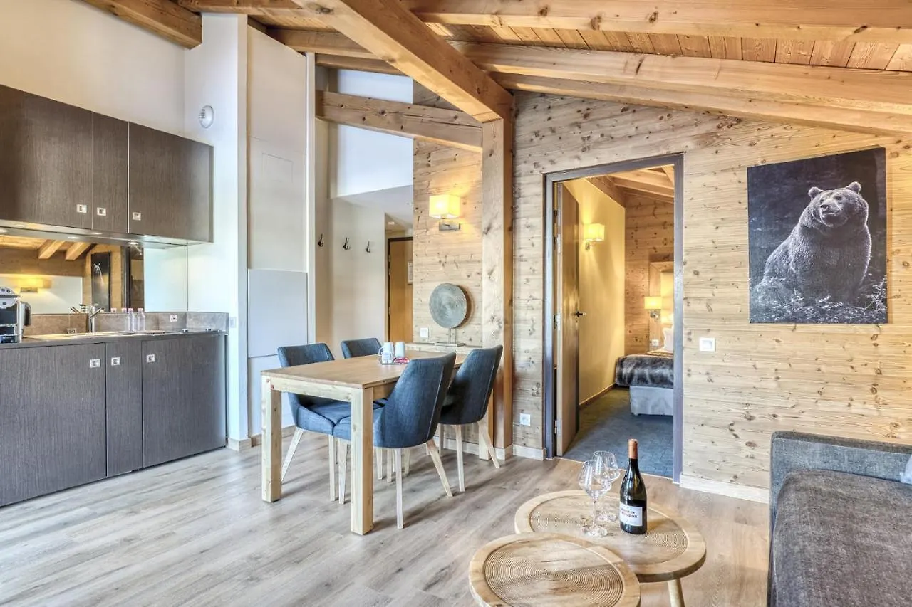Les Loges Blanches Megeve Hotel